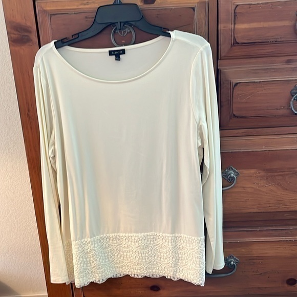 Talbots Women’s Cream Top With Lace At Bottom, Size Large EUC - Picture 1 of 9